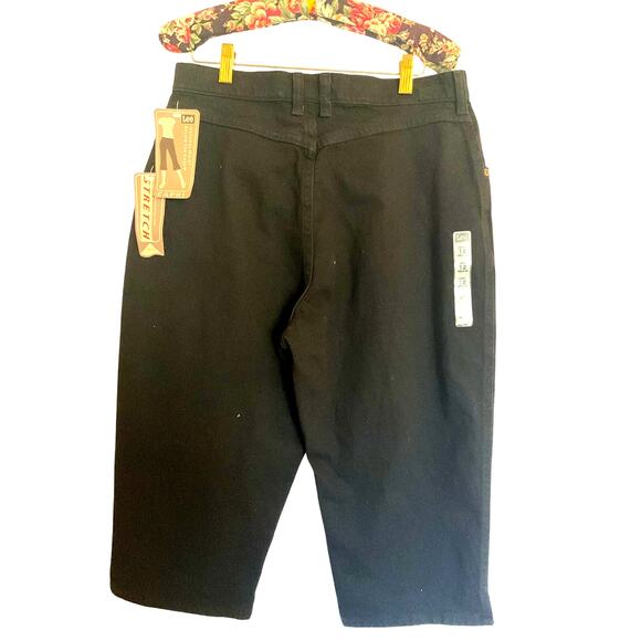 Lee Women’s Black Stretch Capri Pants Size 12 Medium NWT - Picture 2 of 5